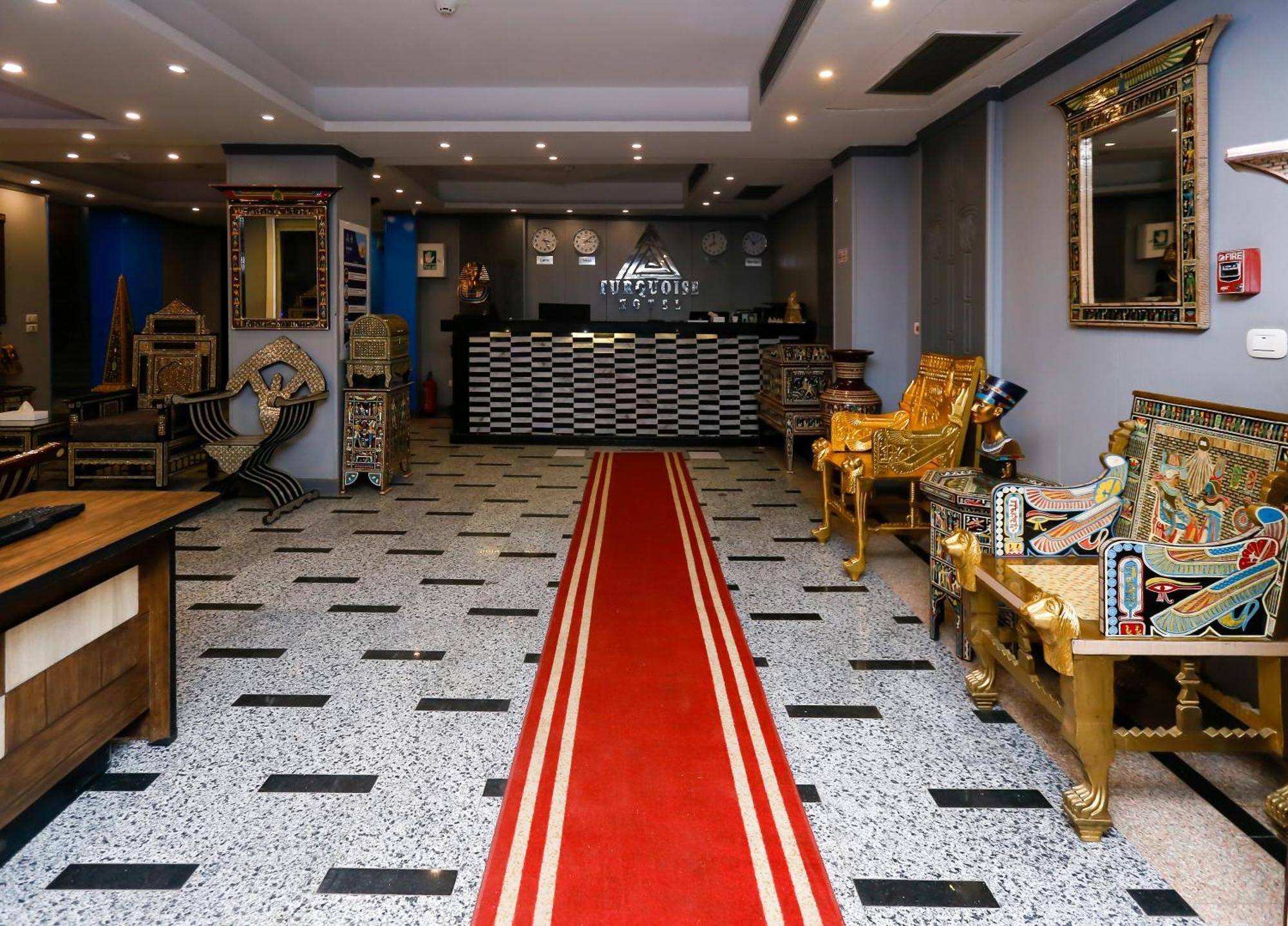 Turquoise Pyramids & Grand Egyptian Museum View Hotel Kafret el-Gabal Esterno foto