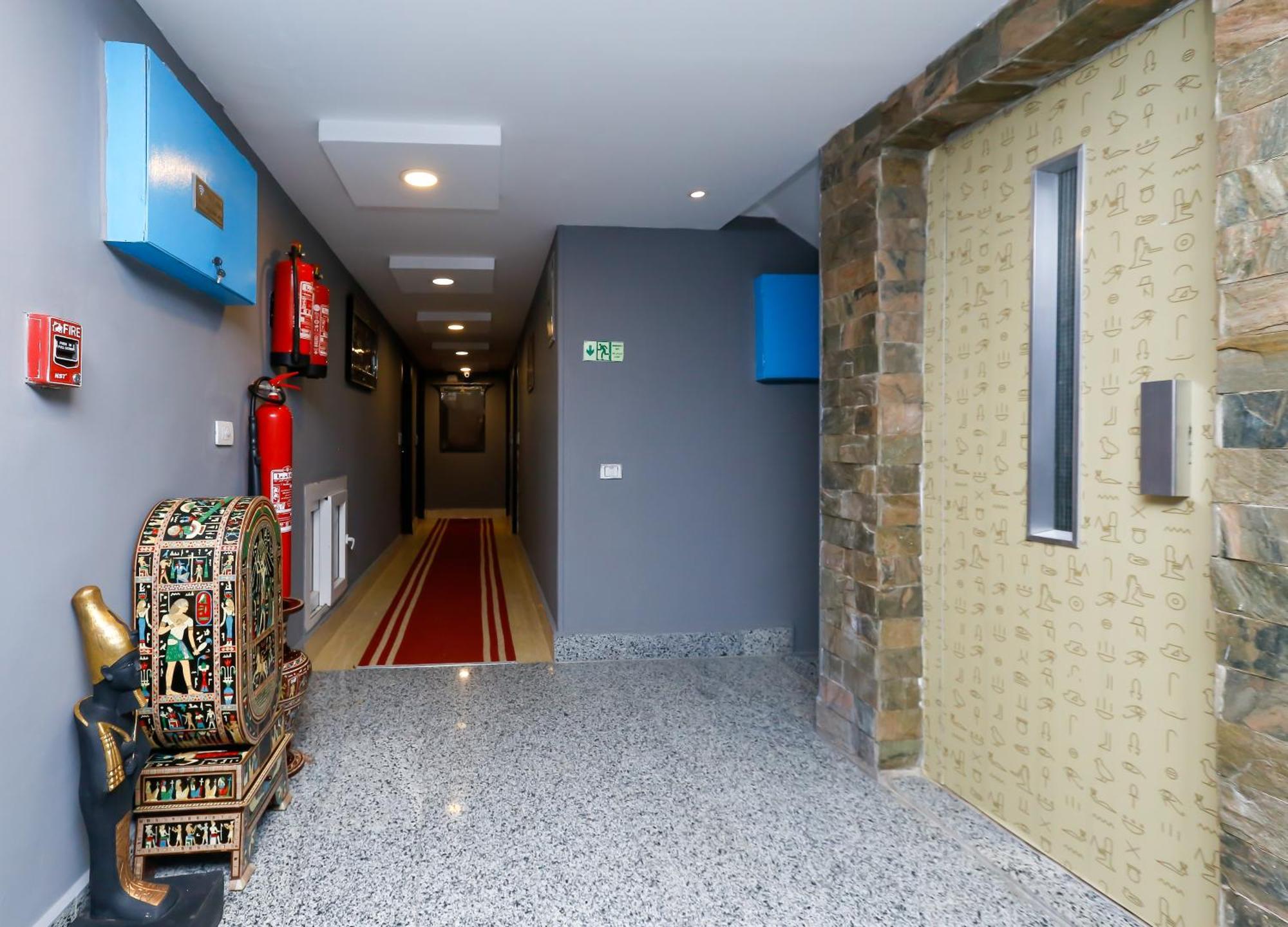 Turquoise Pyramids & Grand Egyptian Museum View Hotel Kafret el-Gabal Esterno foto